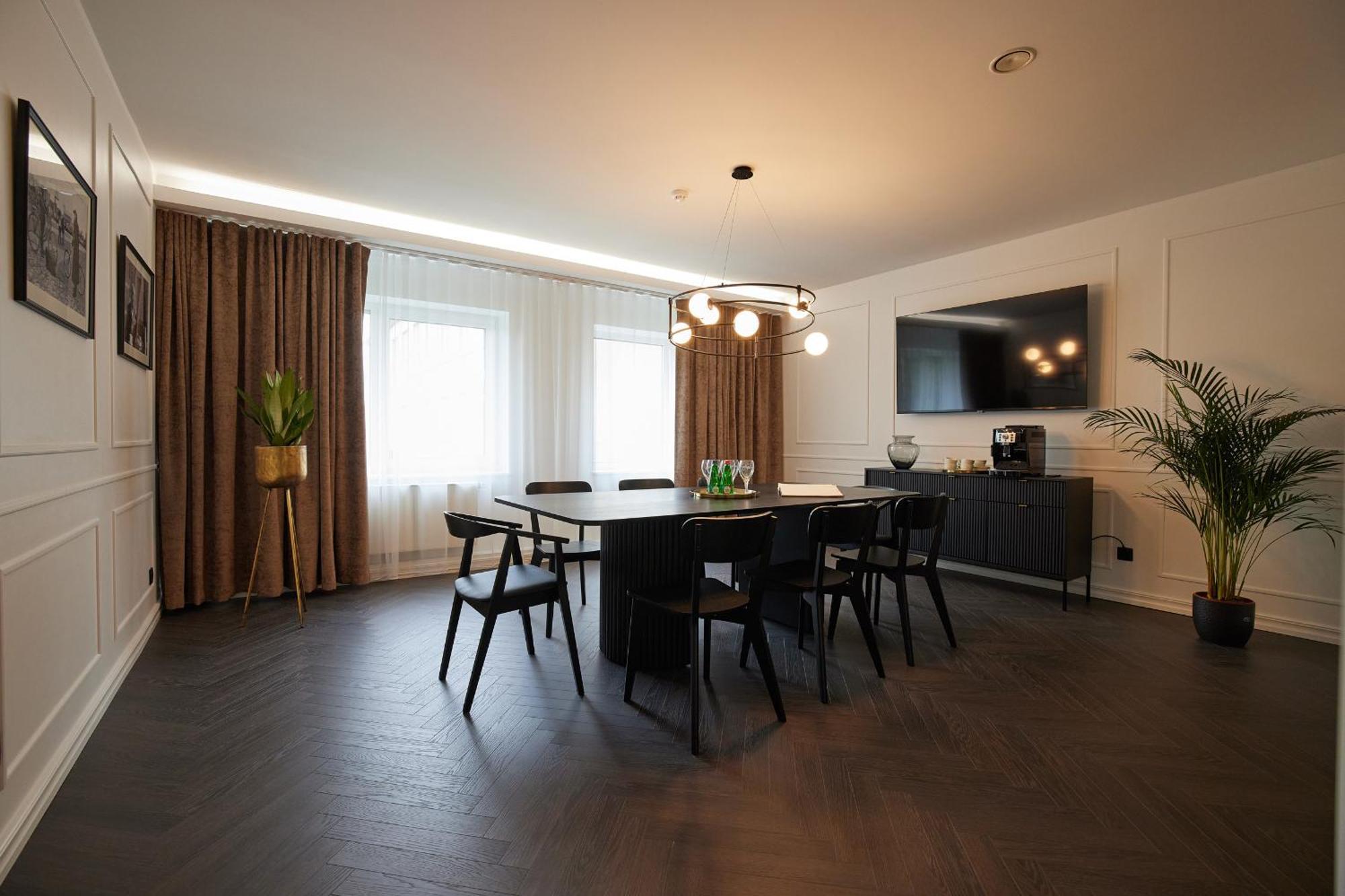 Hotell Wesenbergh Rakvere Zewnętrze zdjęcie